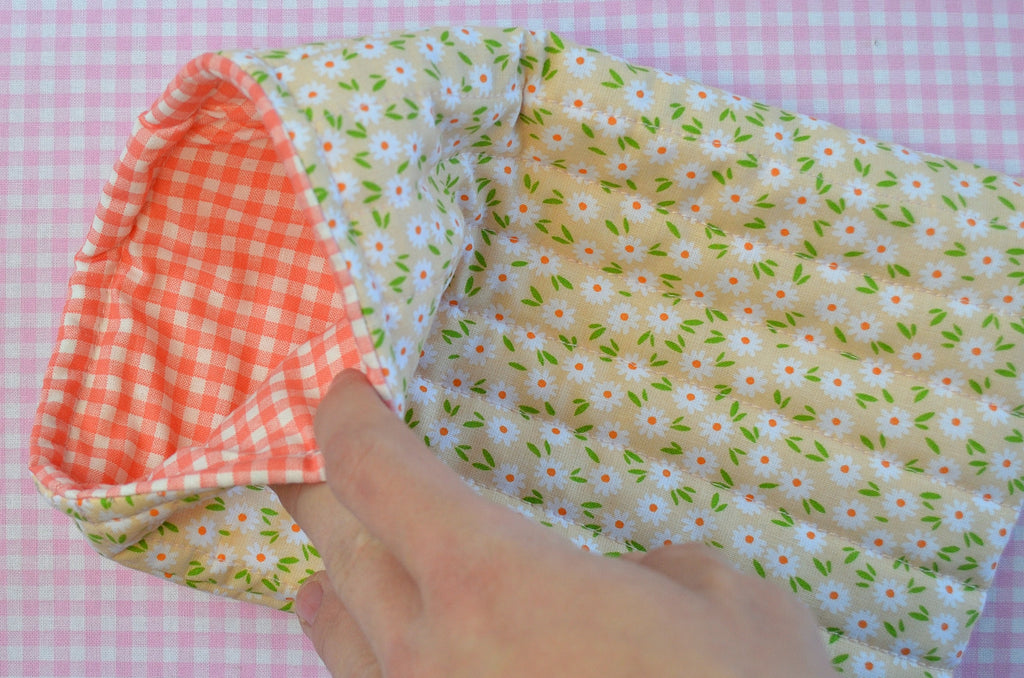 Yellow Daisy Floral Book/E-book Sleeve with Pink Gingham Interior