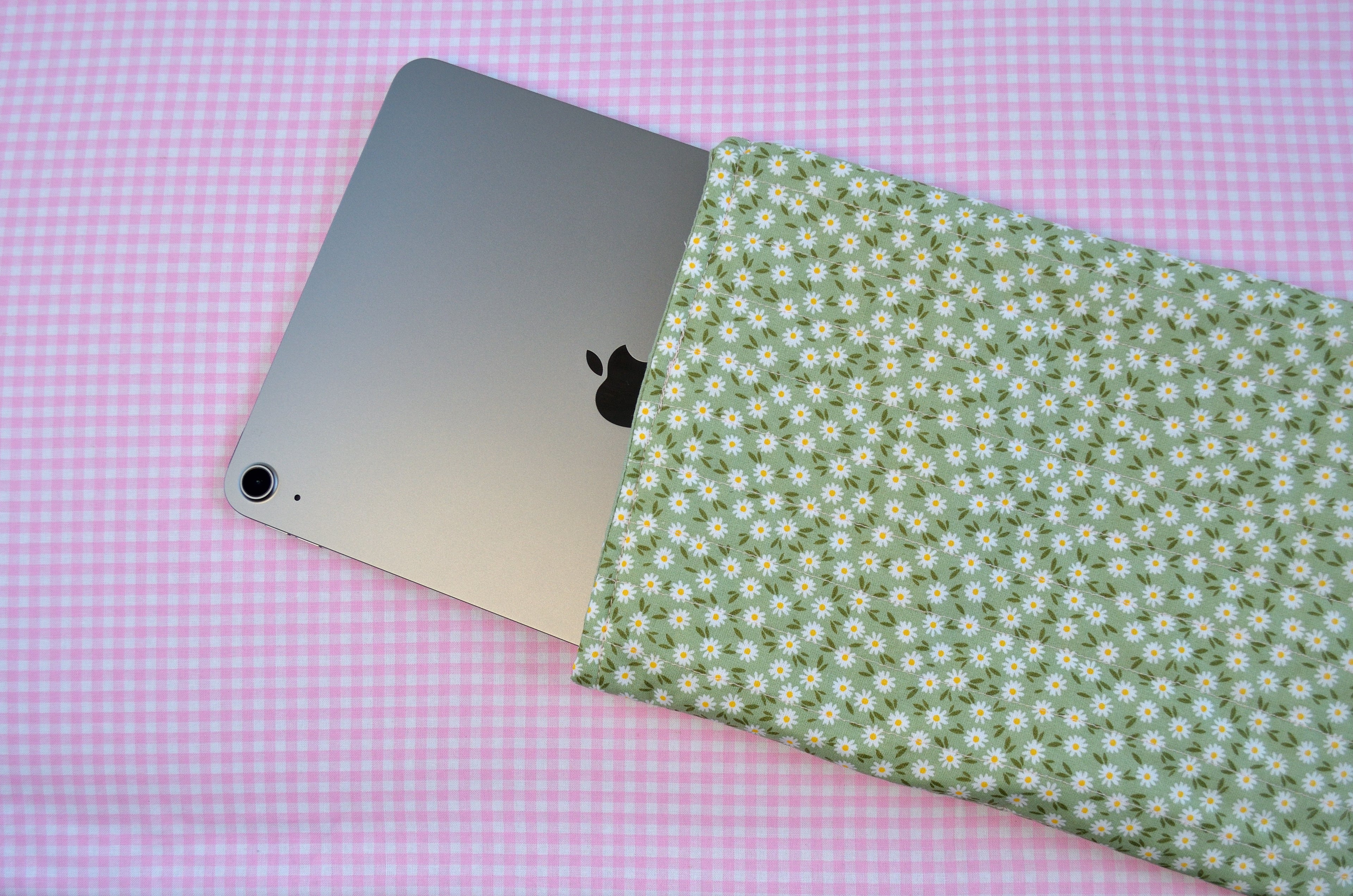 Green Daisy Book/E-book/Tablet Case