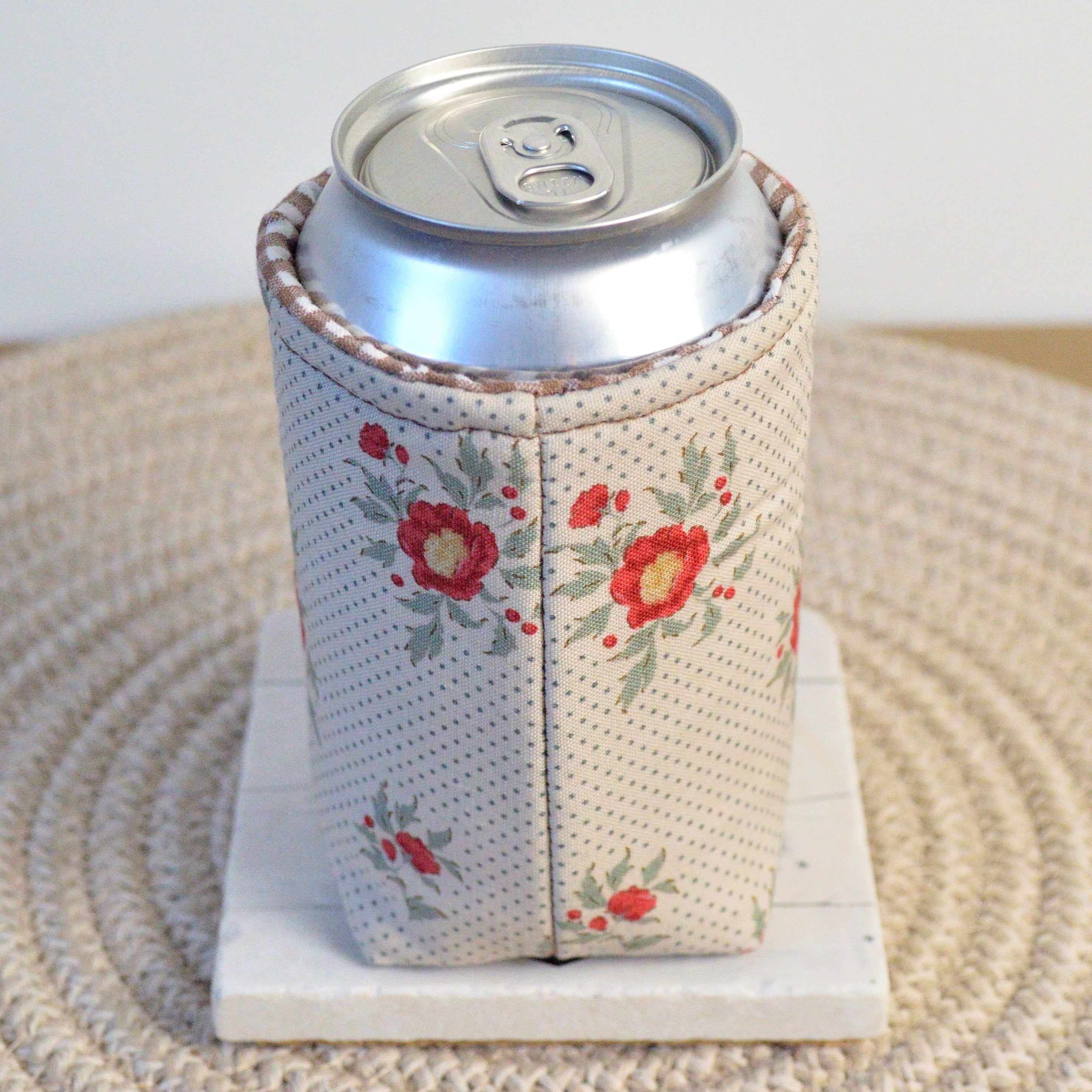 vicarage petal can koozie