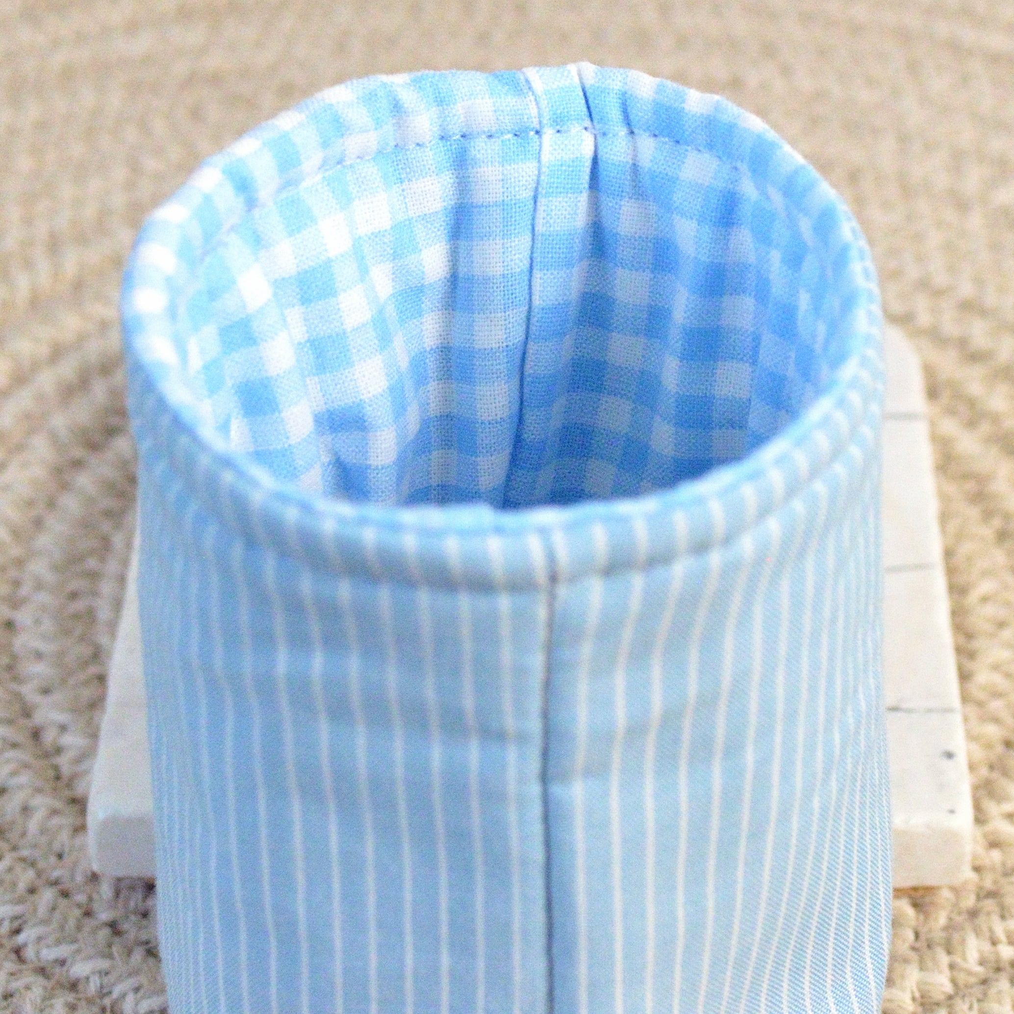coastal stripe can koozie