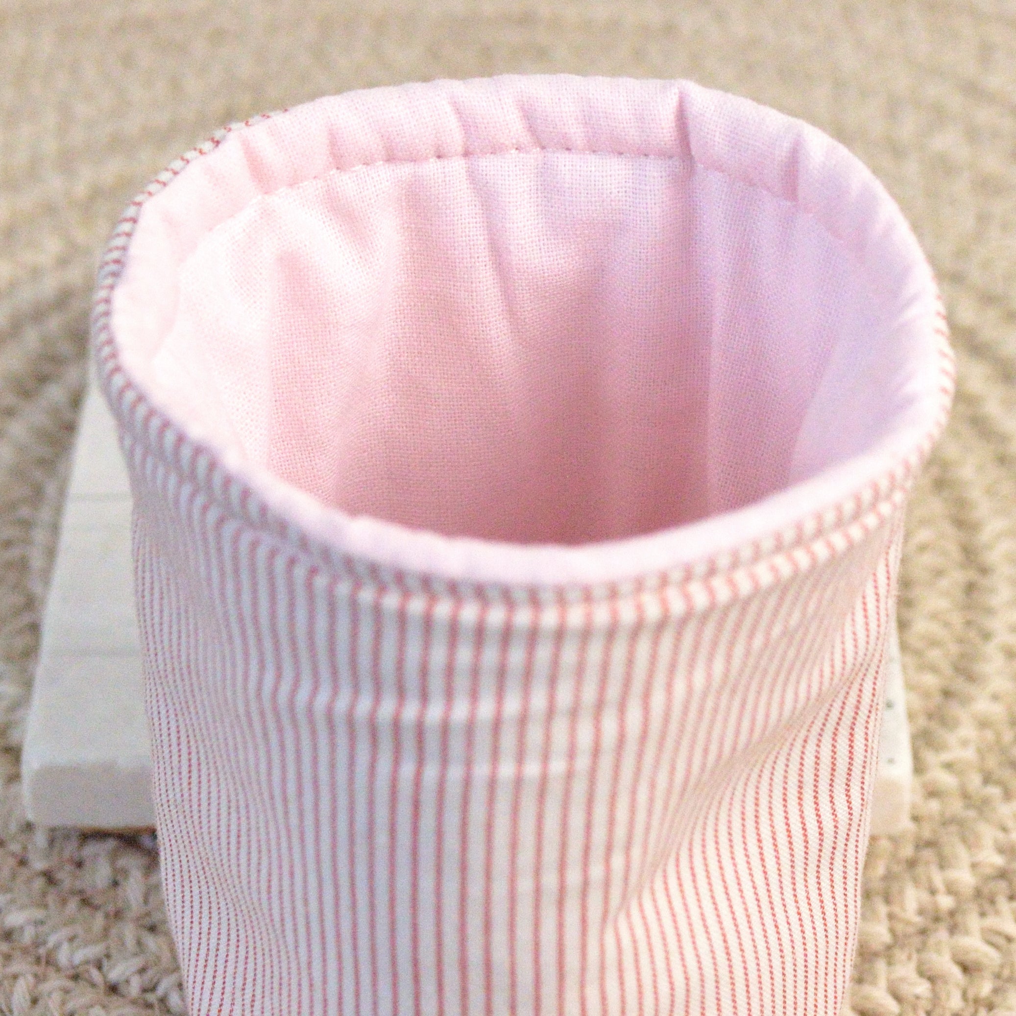 strawberry stripe can koozie