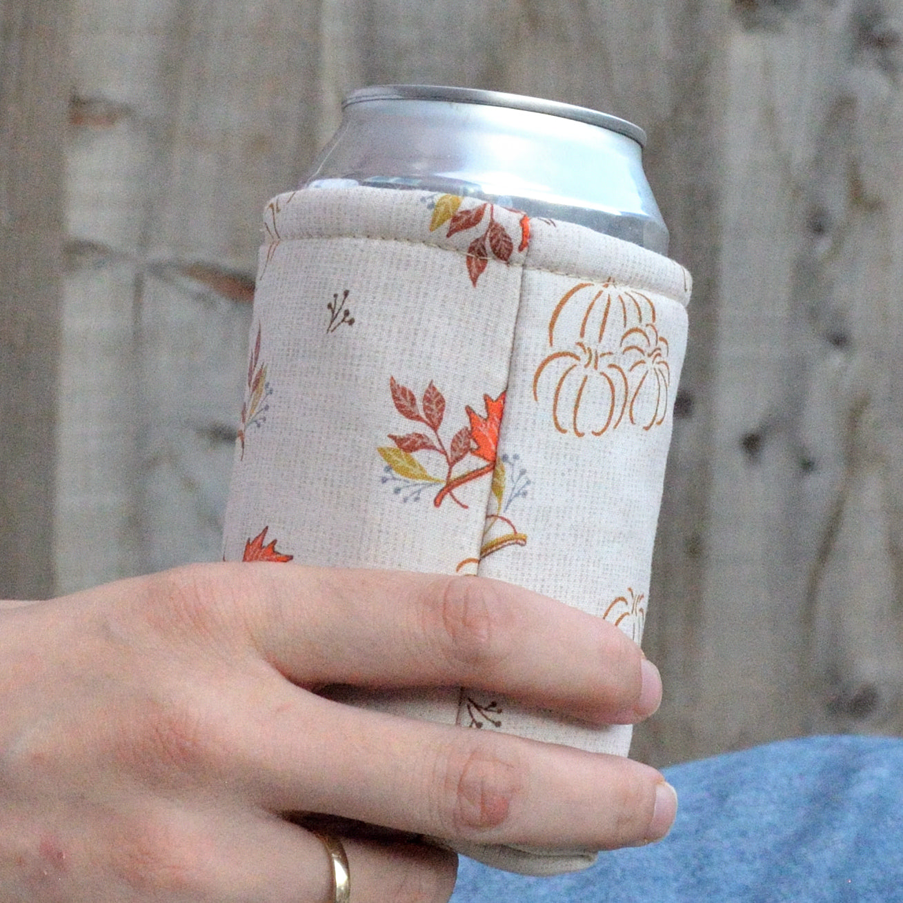 fallen leaves can koozie