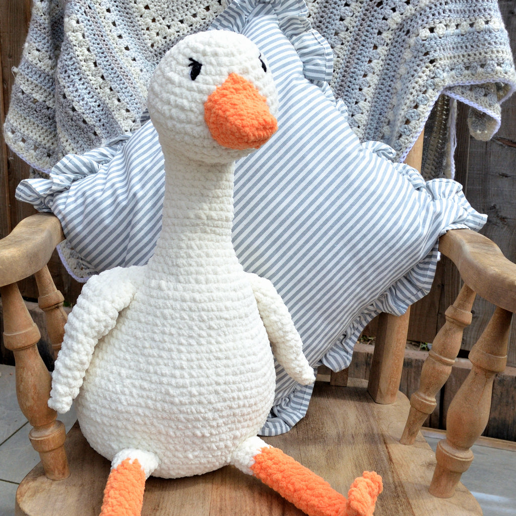 mama sofa goose