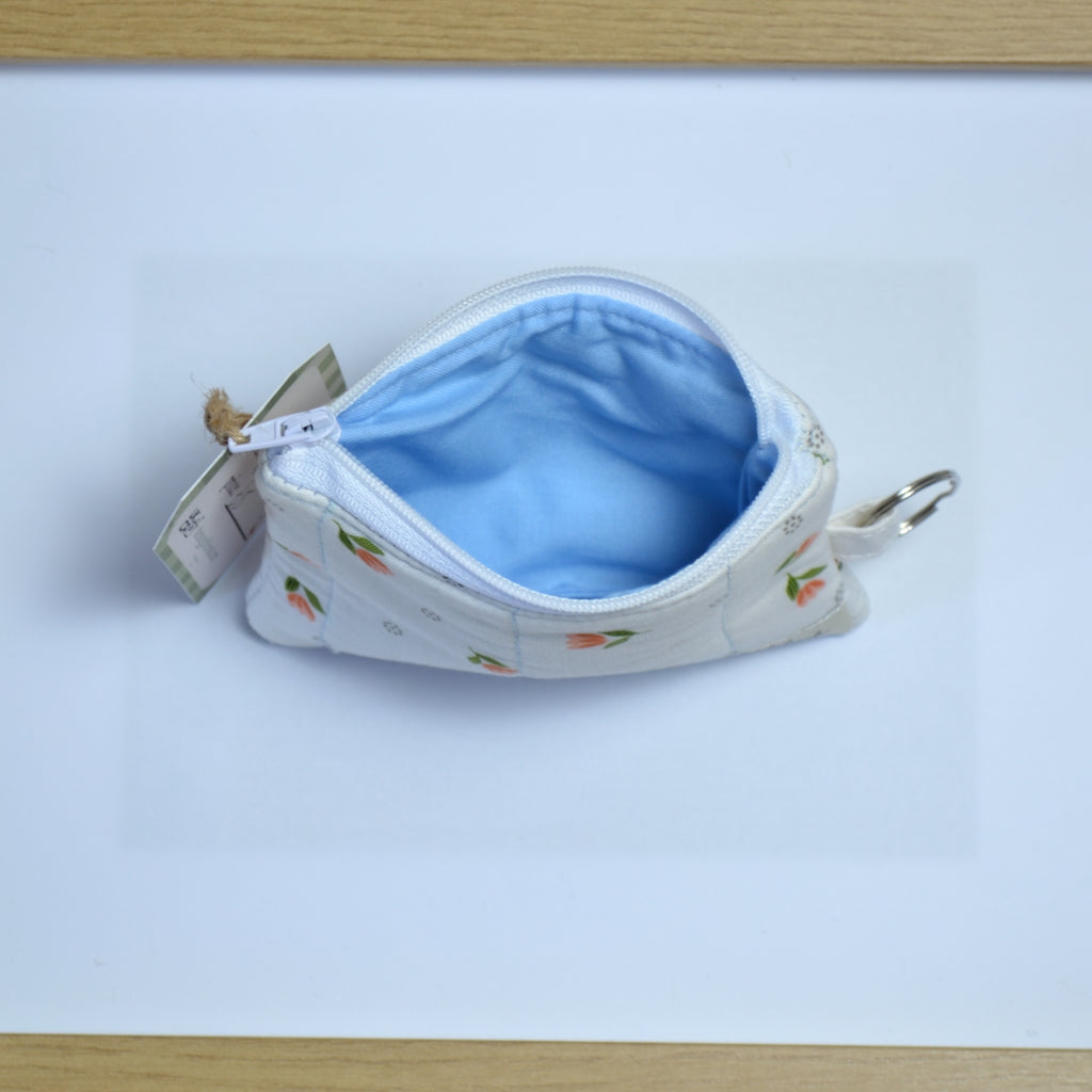 keychain wallet - tulip field